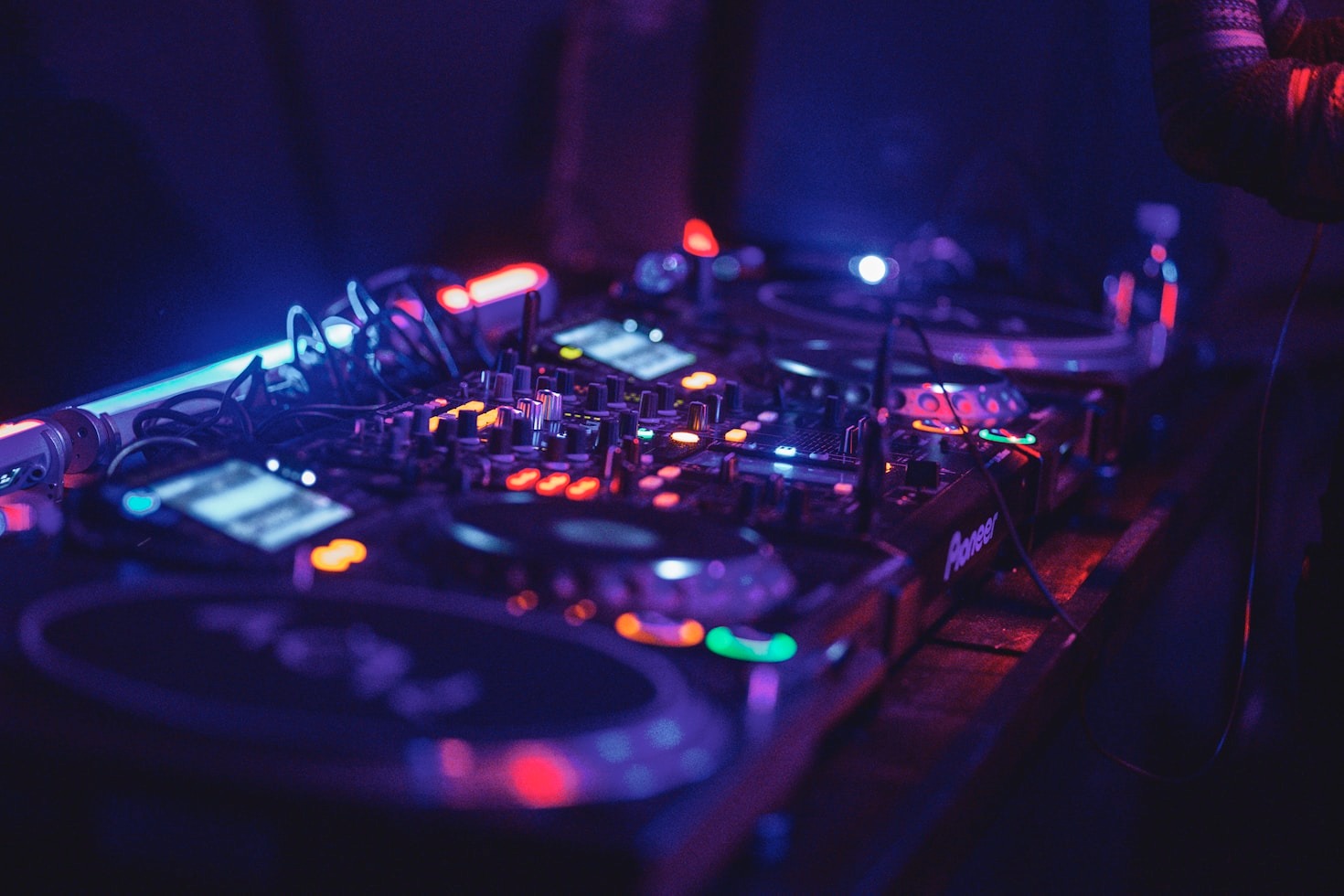 Top 10 Techno Events to Attend in Greece