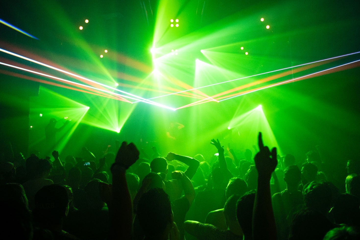 How to Plan the Perfect Techno Night in Greece