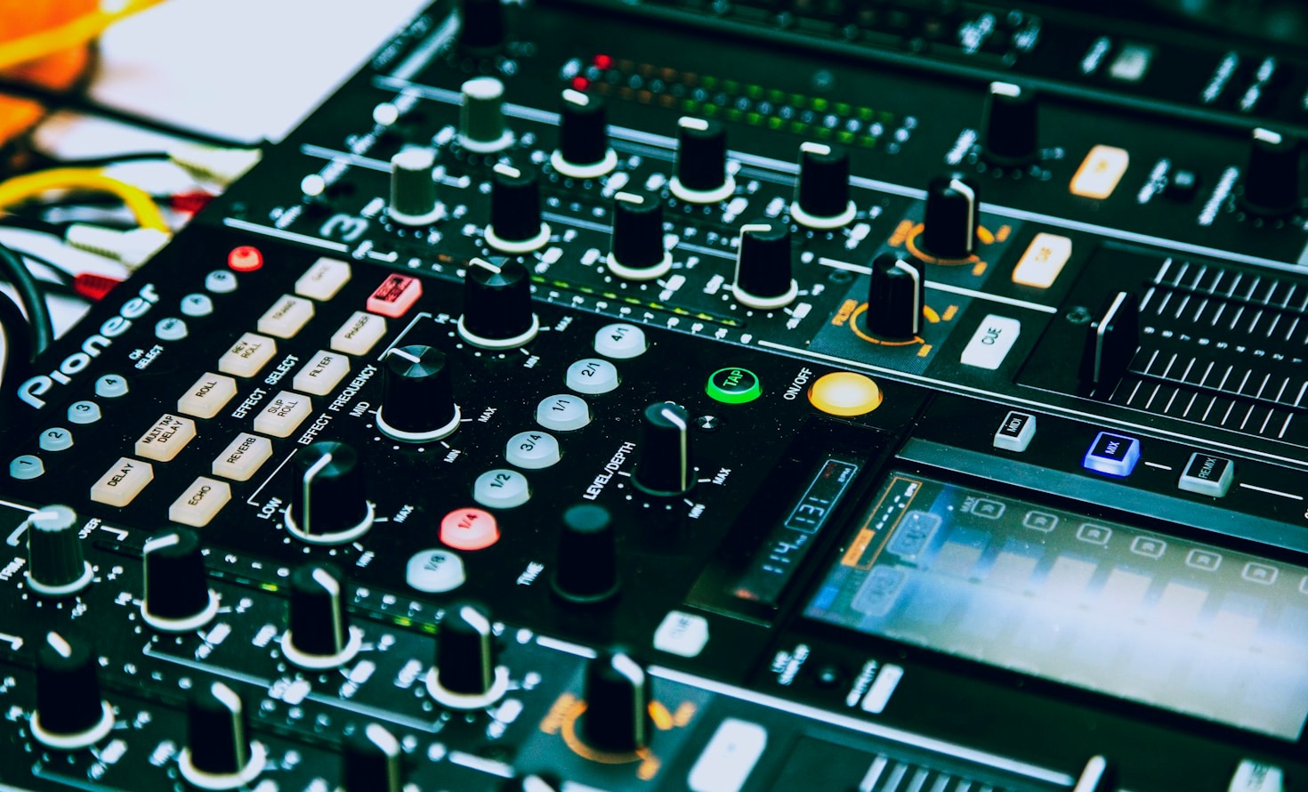 Hidden Gems: Underground Techno Events in Greece